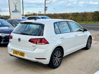 Used Volkswagen Golf 2017 for sale - 76781816: Photo
