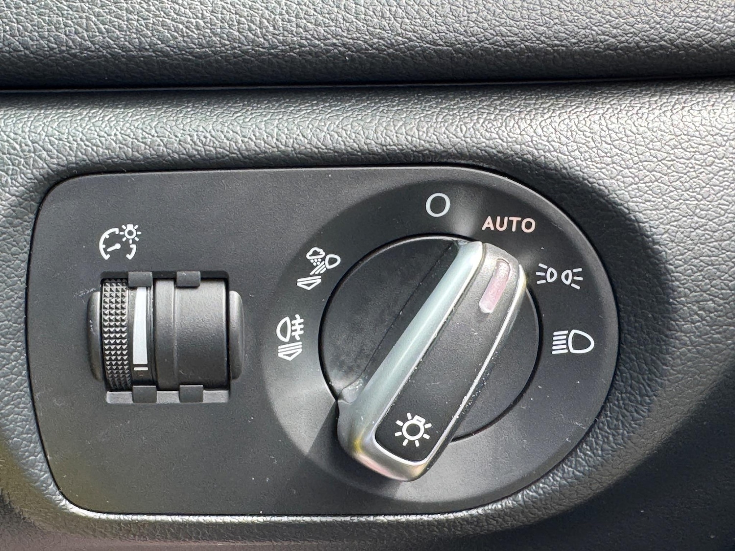 Used Audi Q3 2017 for sale - 76765156: Photo 38