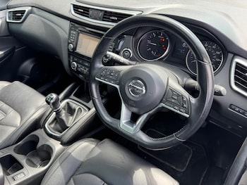 Used Nissan Qashqai 2017 for sale - 79145212: Photo