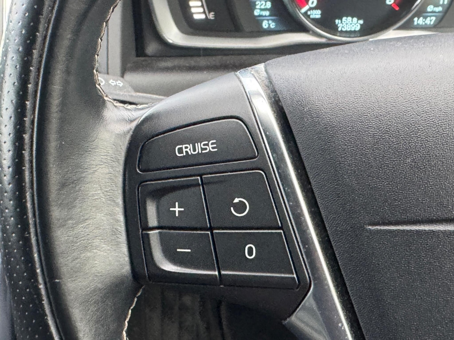 Used Volvo XC60 2014 for sale - 76644560: Photo 19