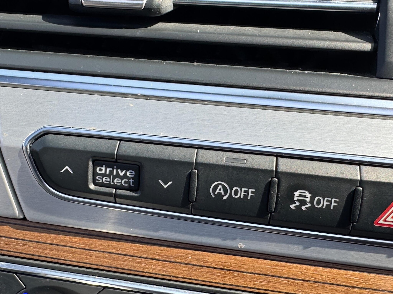 Used Audi Q7 2015 for sale - 78147985: Photo 40