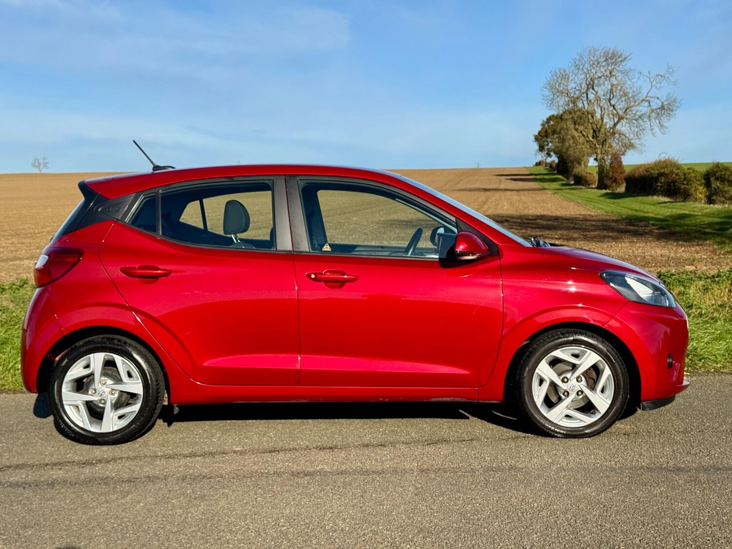 Used Hyundai i10 2020 for sale - 76349580: Photo 3