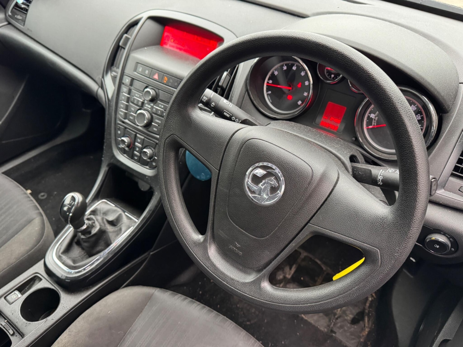 Used Vauxhall Astra for sale - 77315224: Photo 2