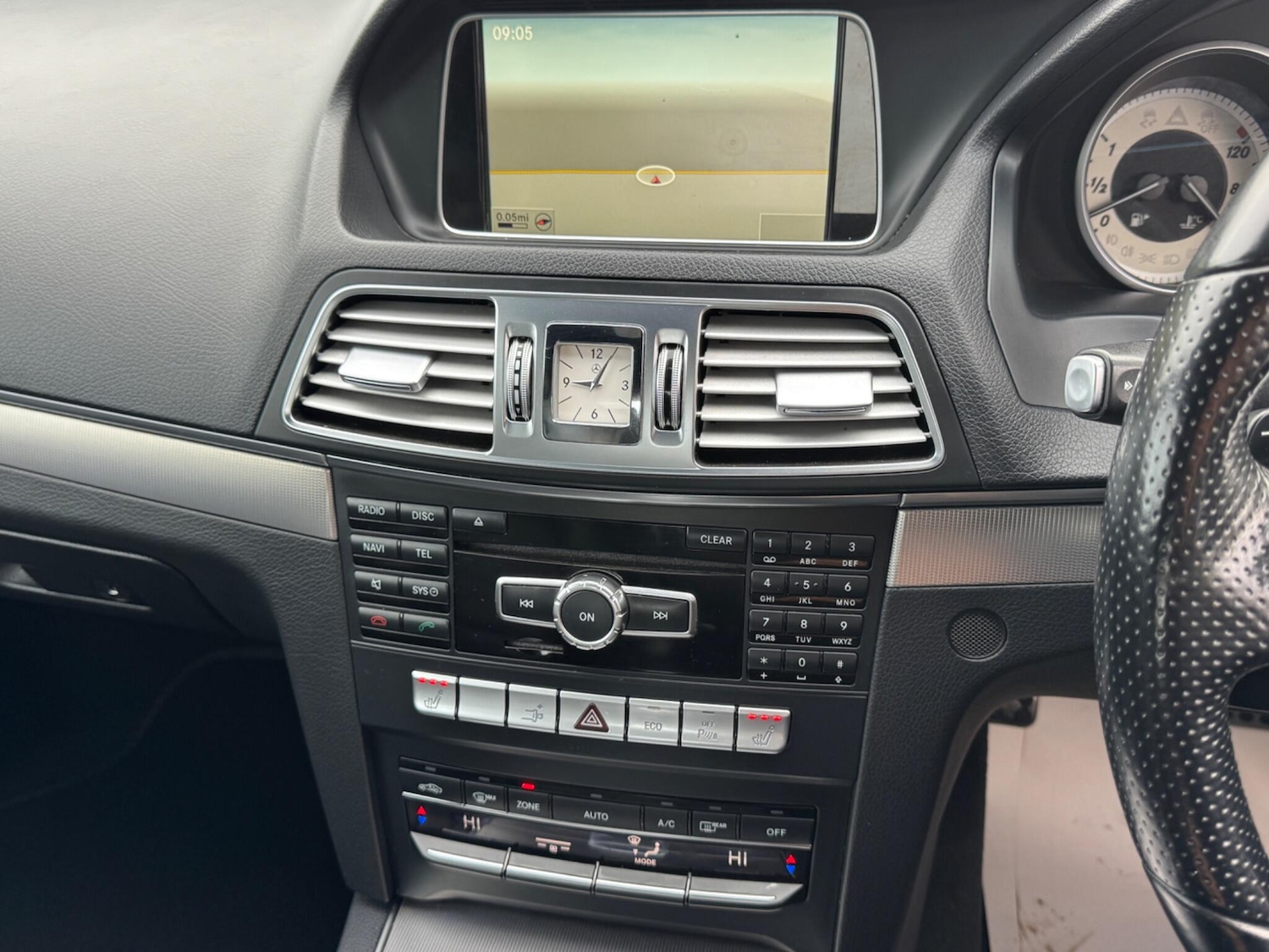 Used Mercedes-Benz E Class 2014 for sale - 77696398: Photo 13