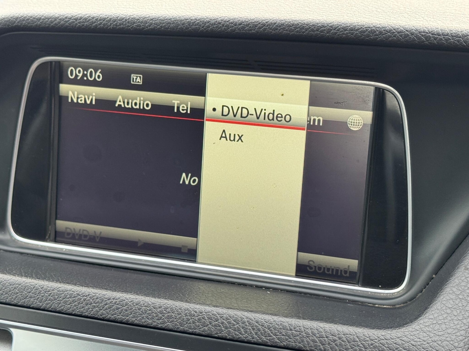 Used Mercedes-Benz E Class 2014 for sale - 77696398: Photo 18