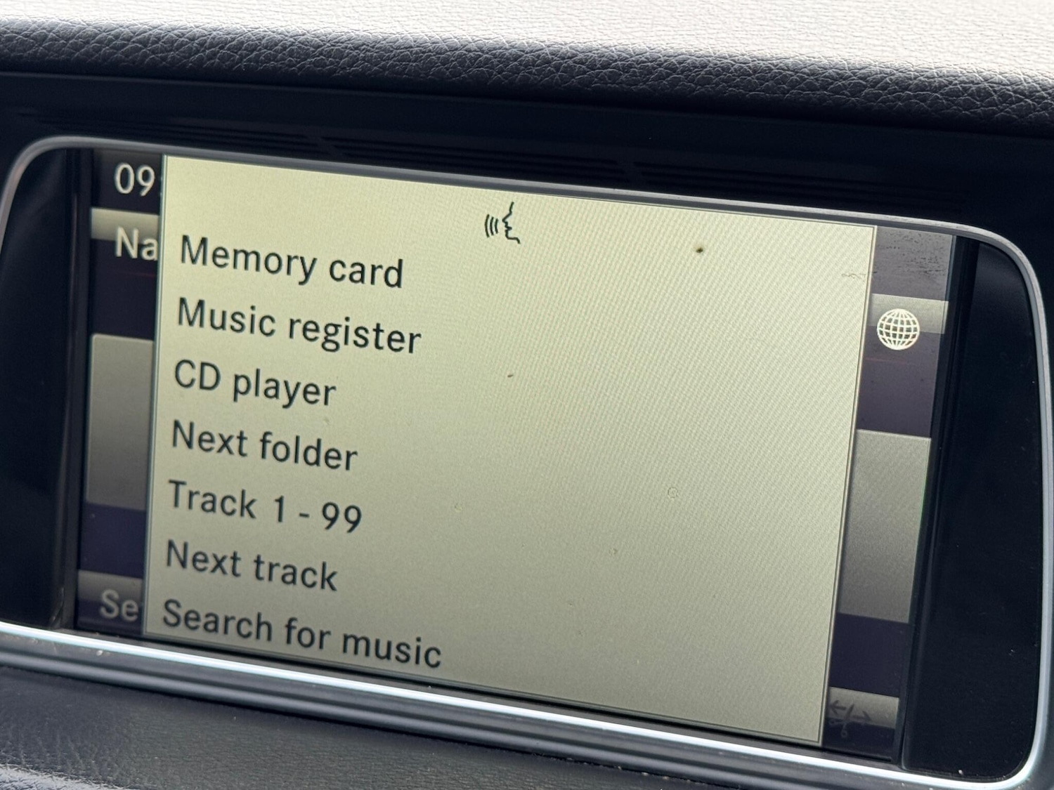 Used Mercedes-Benz E Class 2014 for sale - 77696398: Photo 25