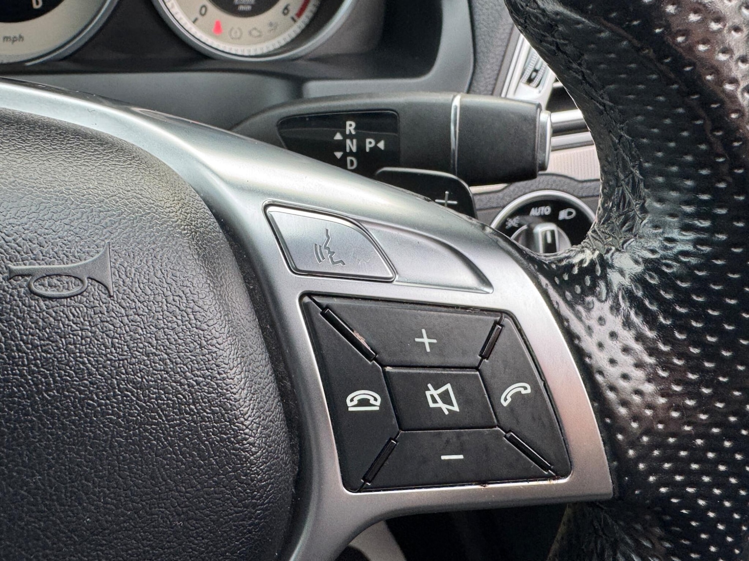 Used Mercedes-Benz E Class 2014 for sale - 77696398: Photo 35