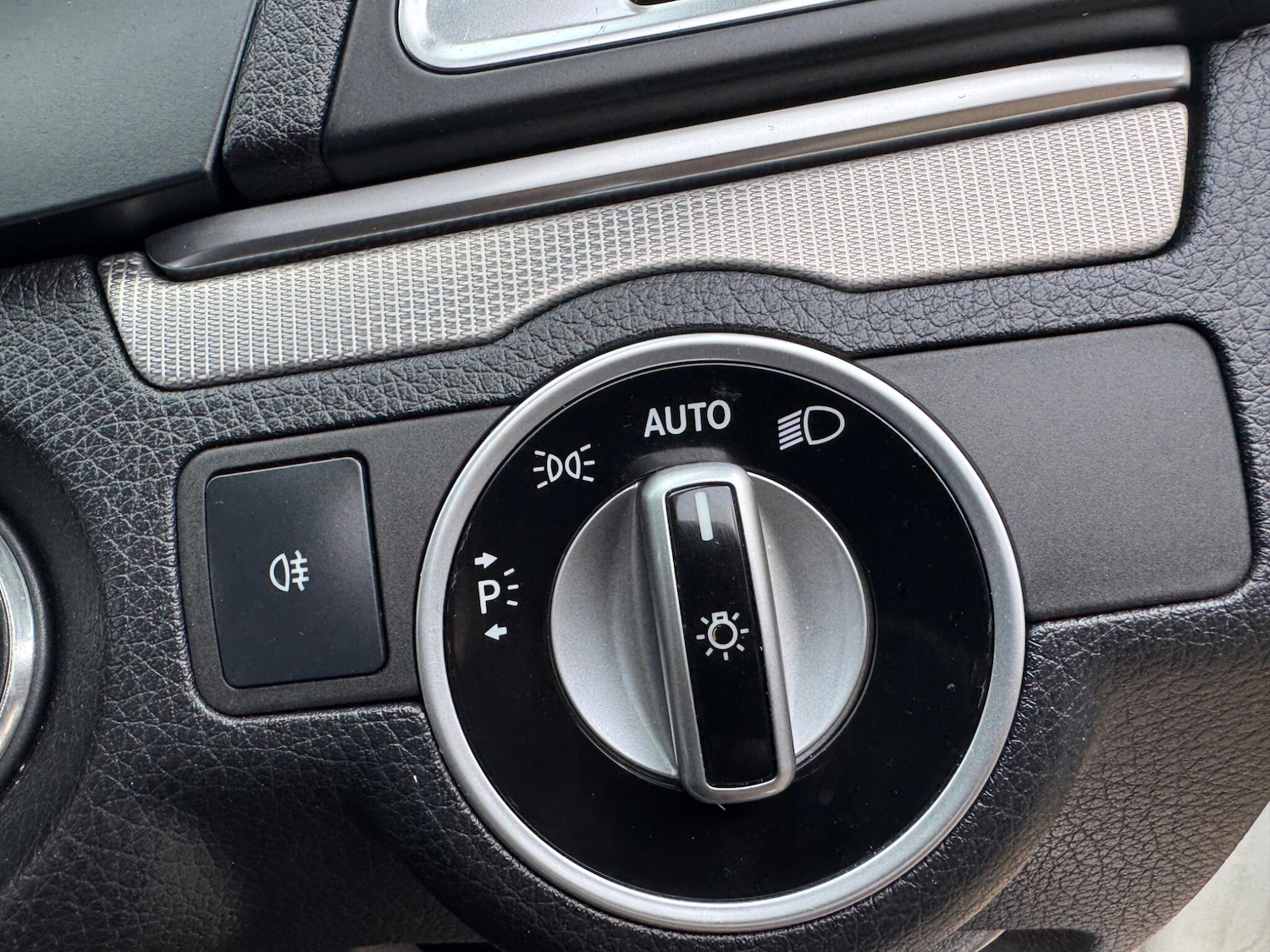 Used Mercedes-Benz E Class 2014 for sale - 77696398: Photo 38