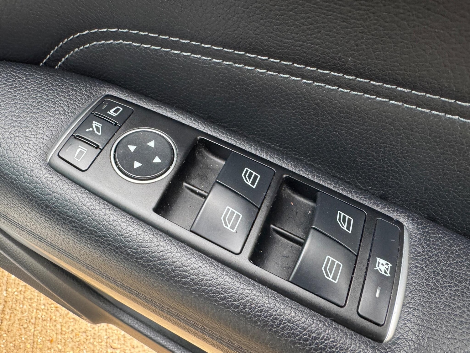 Used Mercedes-Benz E Class 2014 for sale - 77696398: Photo 42