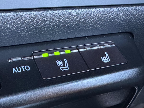 Used Lexus UX 2020 for sale - 75449087: Photo 47