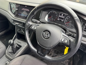 Used Volkswagen Polo 2019 for sale - 77994409: Photo