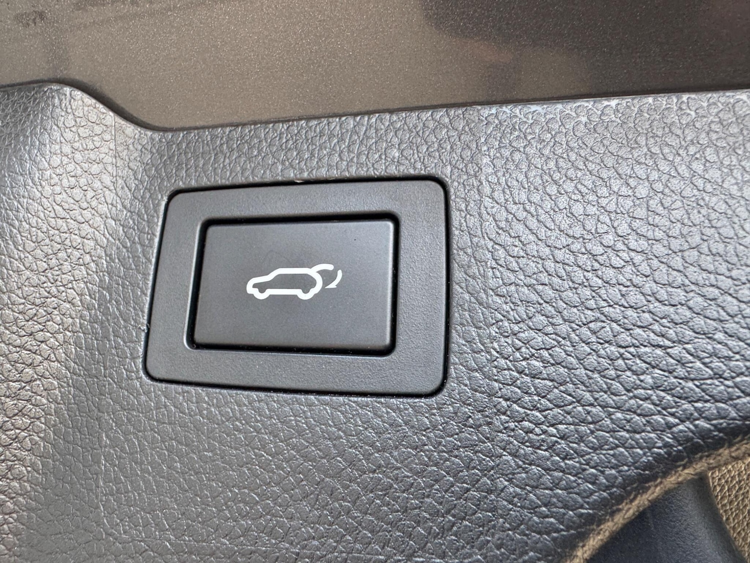 Used Hyundai Santa Fe 2016 for sale - 75770059: Photo 27