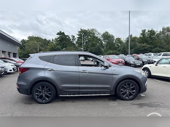 Used Hyundai Santa Fe 2016 for sale - 75770059: Photo