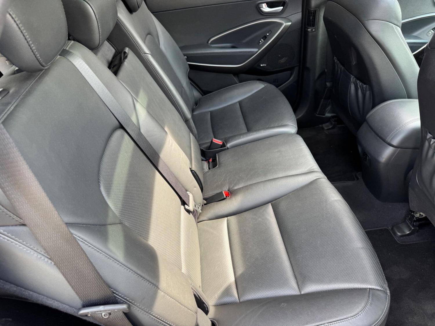 Used Hyundai Santa Fe 2016 for sale - 75770059: Photo 30
