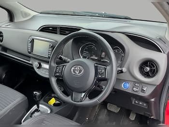 Used Toyota Yaris 2019 for sale - 79688425: Photo