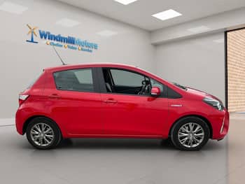 Used Toyota Yaris 2019 for sale - 79688425: Photo