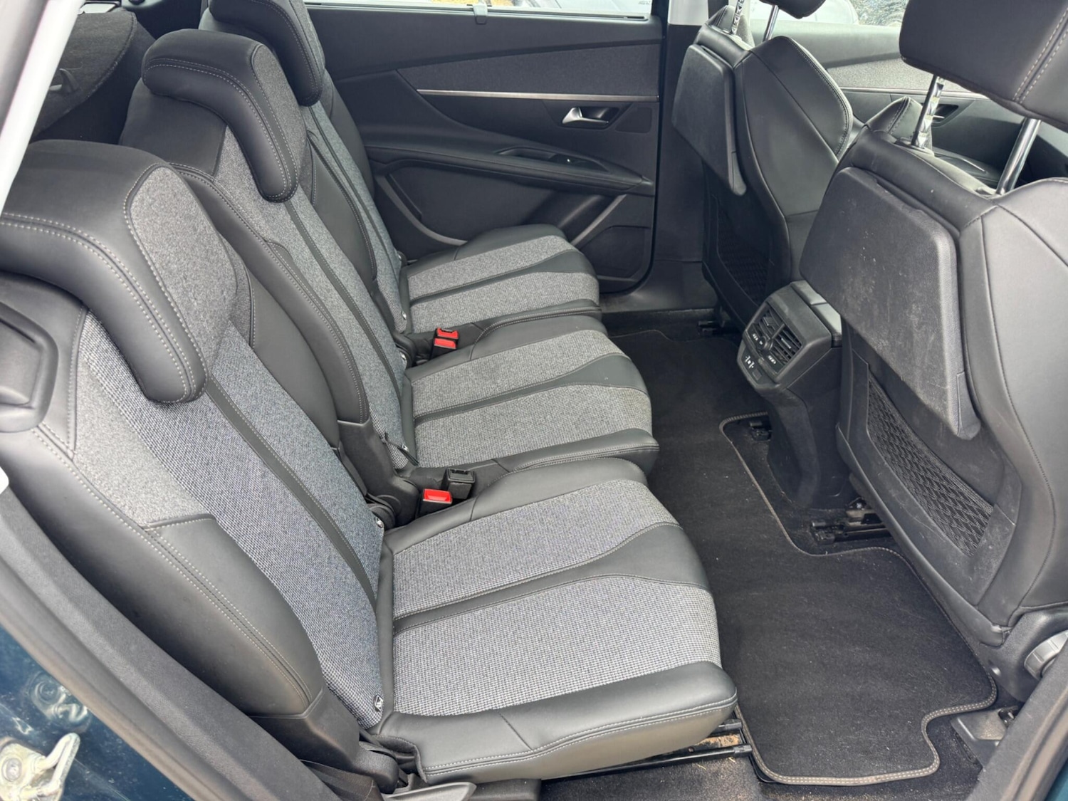 Vehicle 33