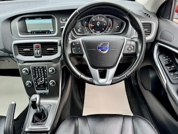 Used Volvo V40 2015 for sale - 79039157: Photo