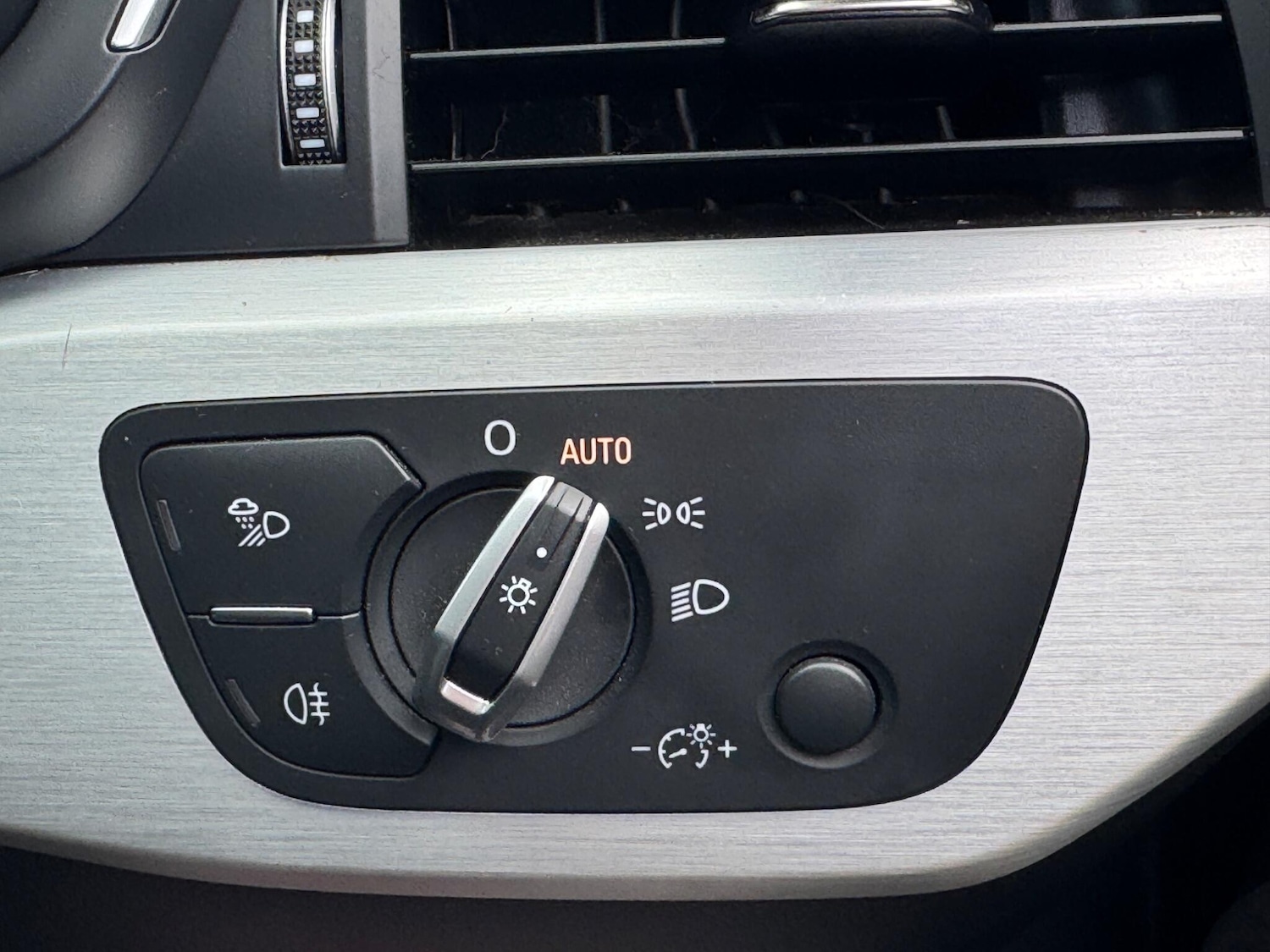 Used Audi A4 Avant 2018 for sale - 75884495: Photo 43