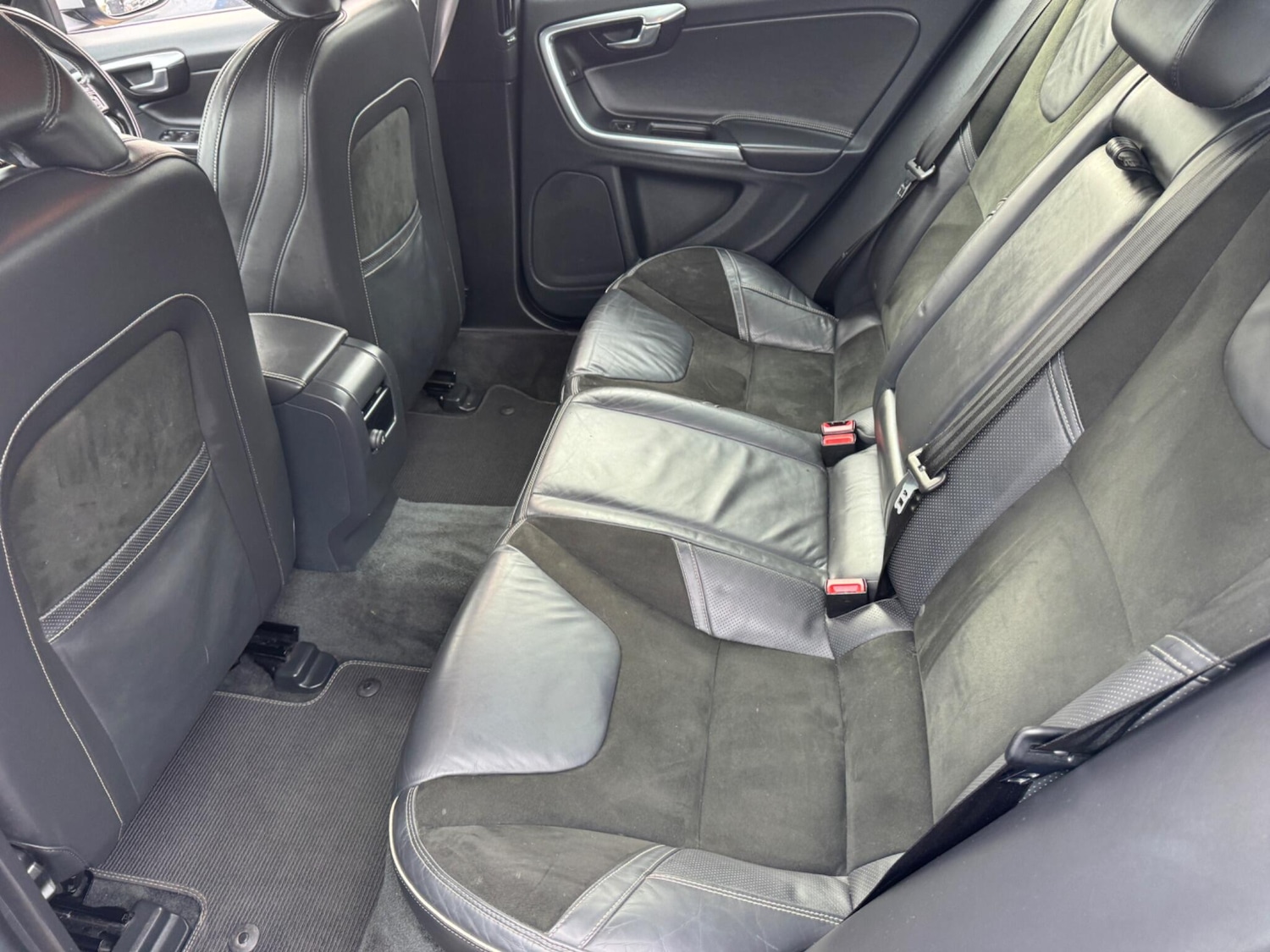 Used Volvo S60 2015 for sale - 76952380: Photo 34