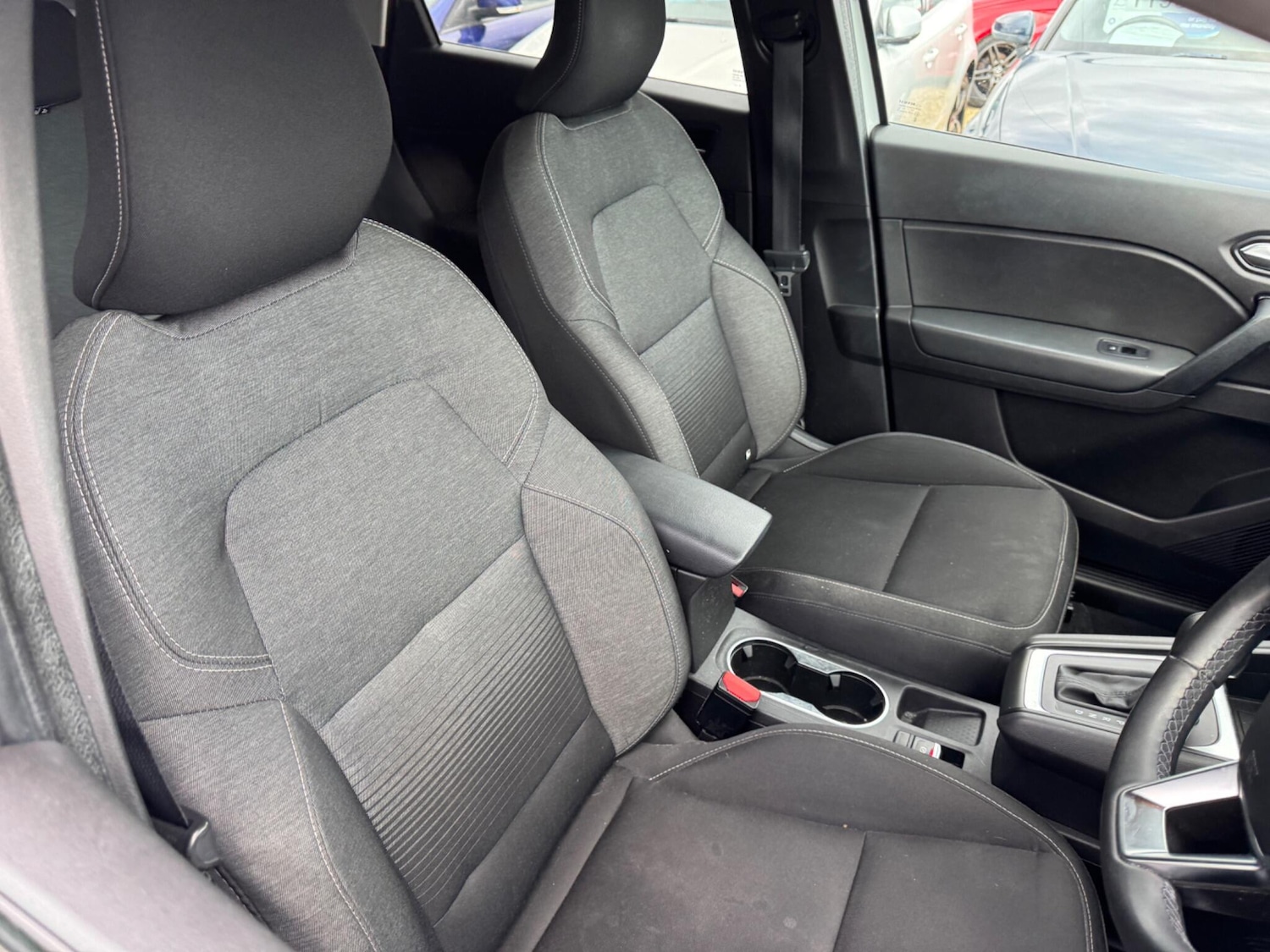 Used Renault Captur 2021 for sale - 76398619: Photo 8