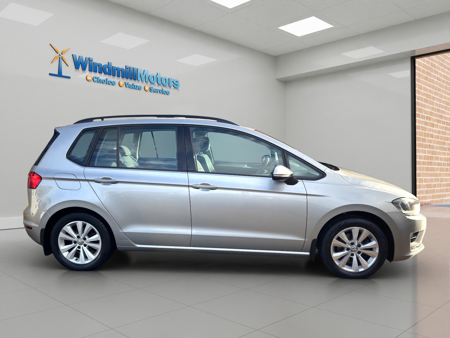 Used Volkswagen Golf SV 2016 for sale - 76689932: Photo 3
