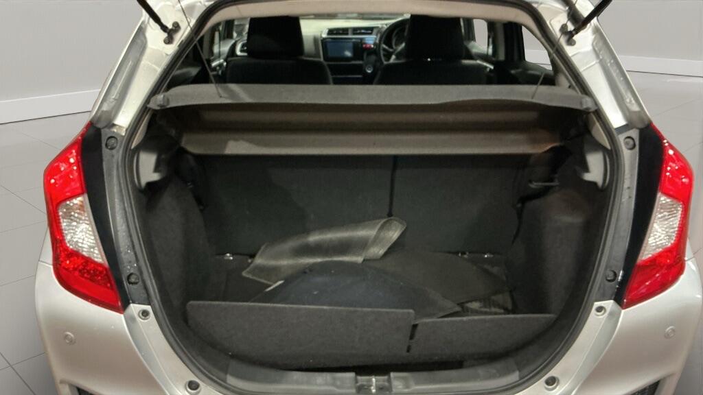 Used Honda Jazz 2017 for sale - 77377125: Photo 12