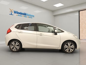 Used Honda Jazz 2017 for sale - 77377125: Photo