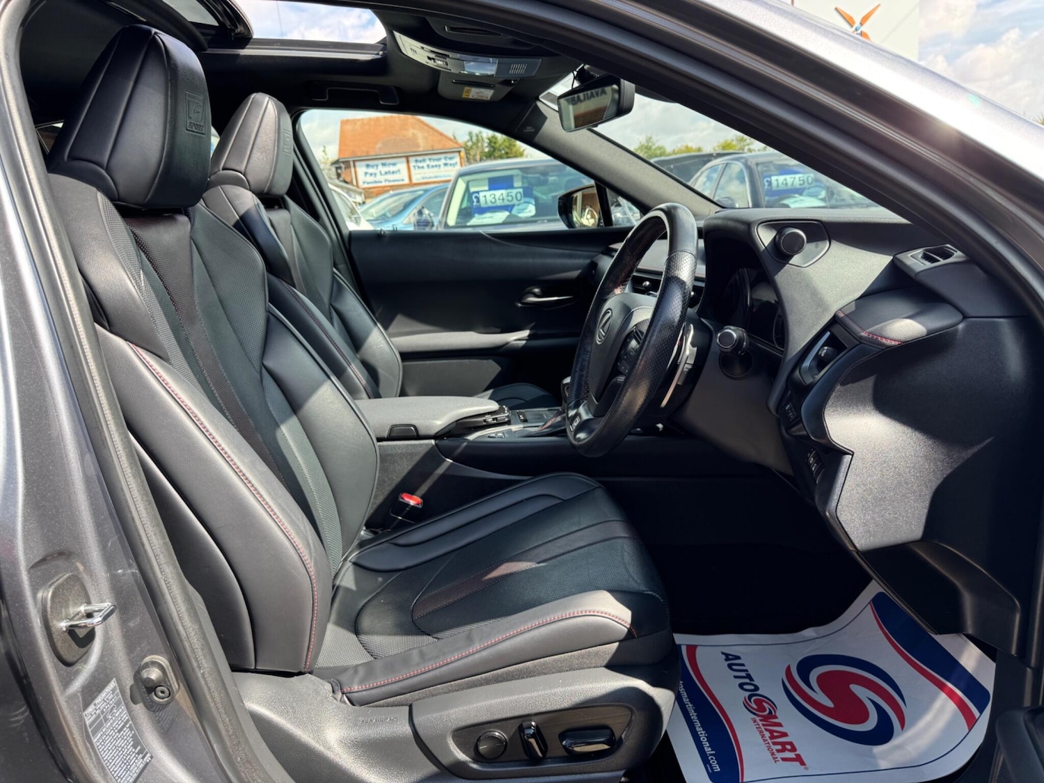 Used Lexus UX 2020 for sale - 76562498: Photo 4