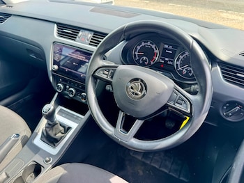 Used Skoda Octavia 2020 for sale - 75520308: Photo