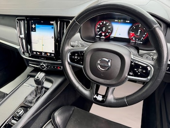 Used Volvo S90 2018 for sale - 78387997: Photo