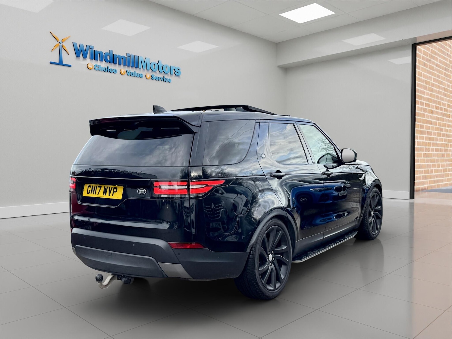 Used Land Rover Discovery 2017 for sale - 76729060: Photo 5