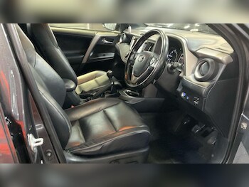 Used Toyota RAV4 2017 for sale - 77537574: Photo