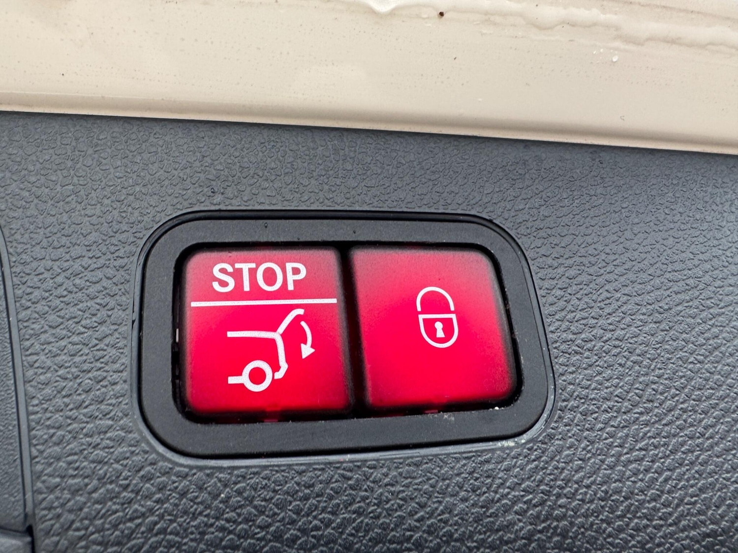 Used Mercedes-Benz GLC 2018 for sale - 76259284: Photo 64