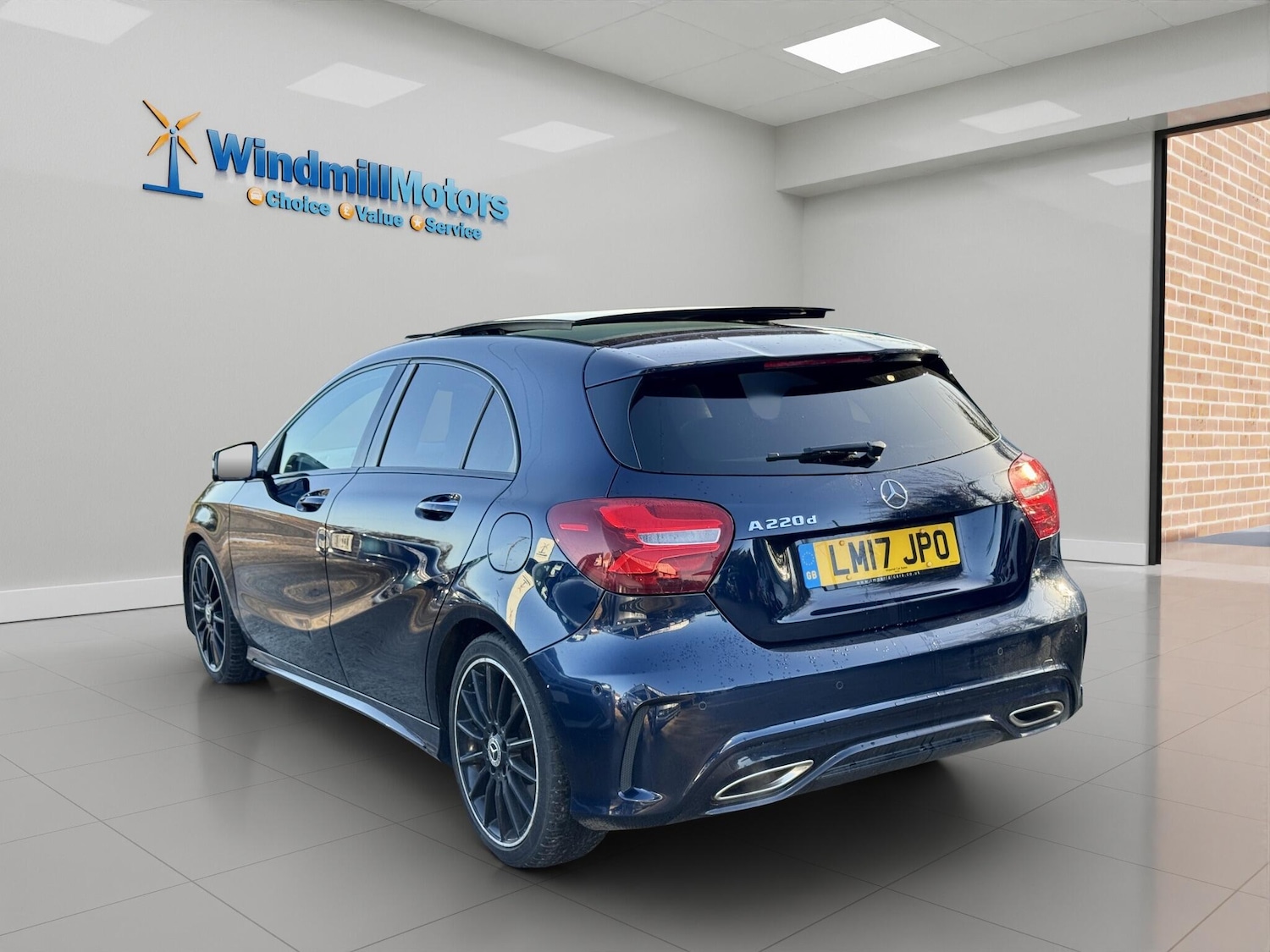 Used Mercedes-Benz A-Class 2017 for sale - 76743163: Photo 8