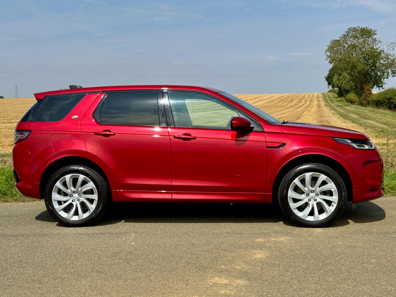 Used Land Rover Discovery Sport 2019 for sale - 76657662: Photo 3