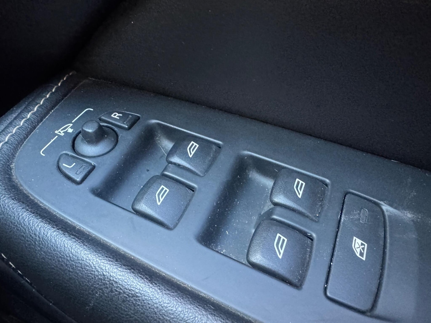 Used Volvo XC60 2018 for sale - 77633370: Photo 27