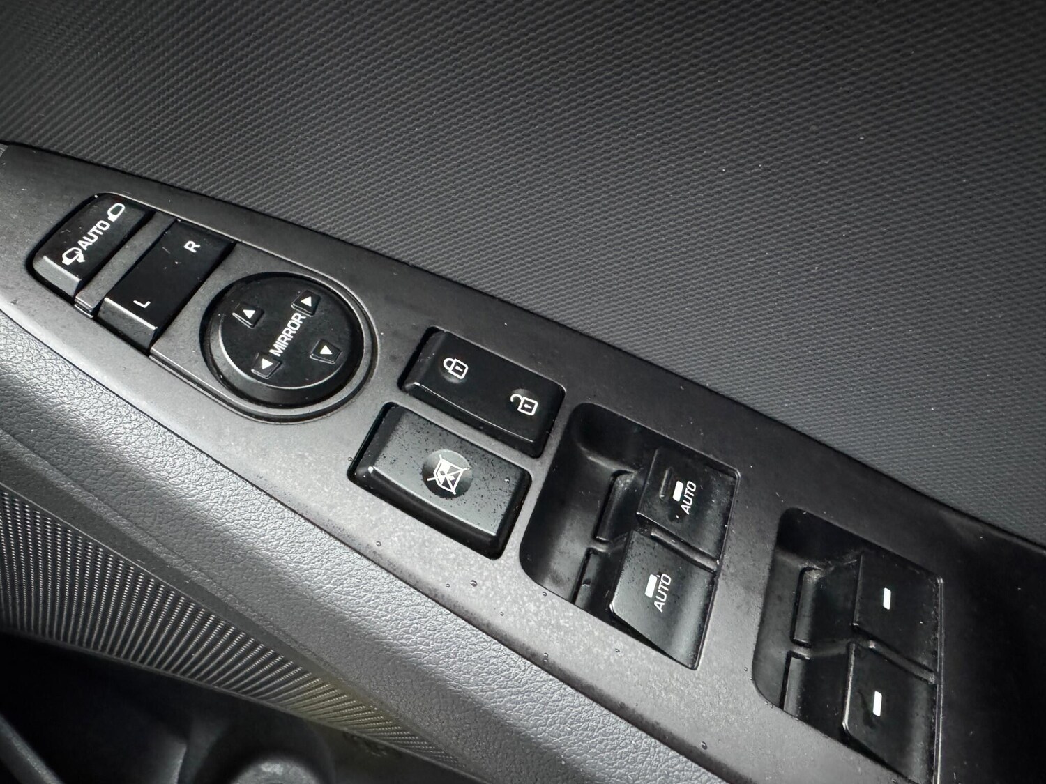 Used Hyundai IONIQ 2017 for sale - 76294760: Photo 38