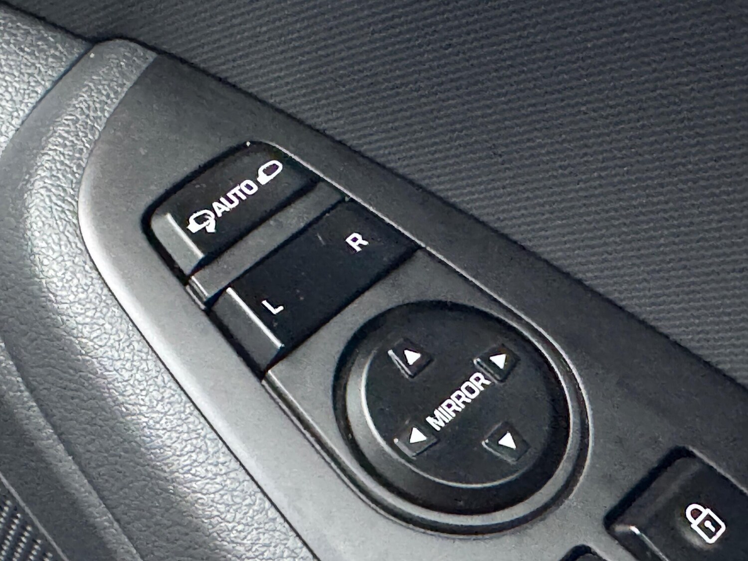 Used Hyundai IONIQ 2017 for sale - 76294760: Photo 48