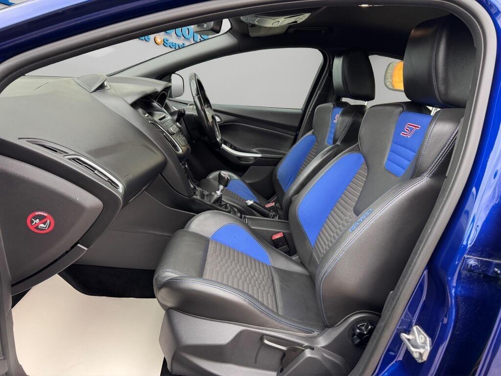 Used Ford Focus 2015 for sale - 77330540: Photo 34