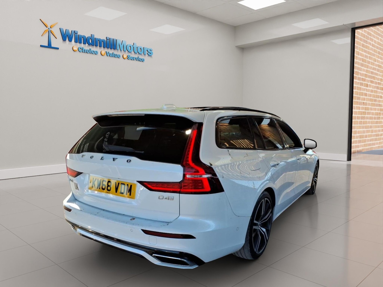 Used Volvo V60 2019 for sale - 77320473: Photo 8