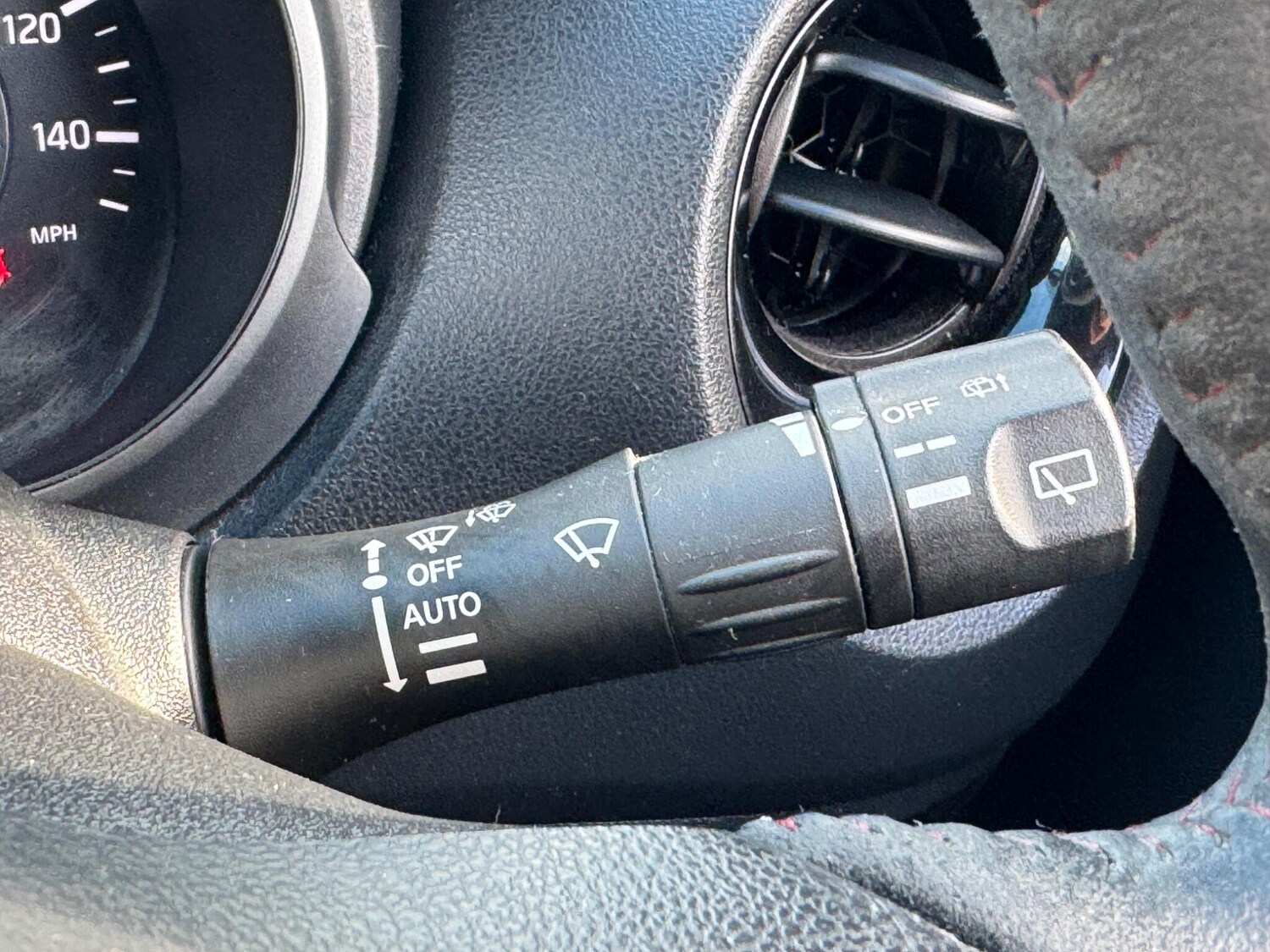 Used Nissan Juke 2016 for sale - 76370286: Photo 27