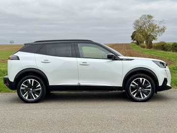 Used Peugeot 2008 2021 for sale - 76283242: Photo