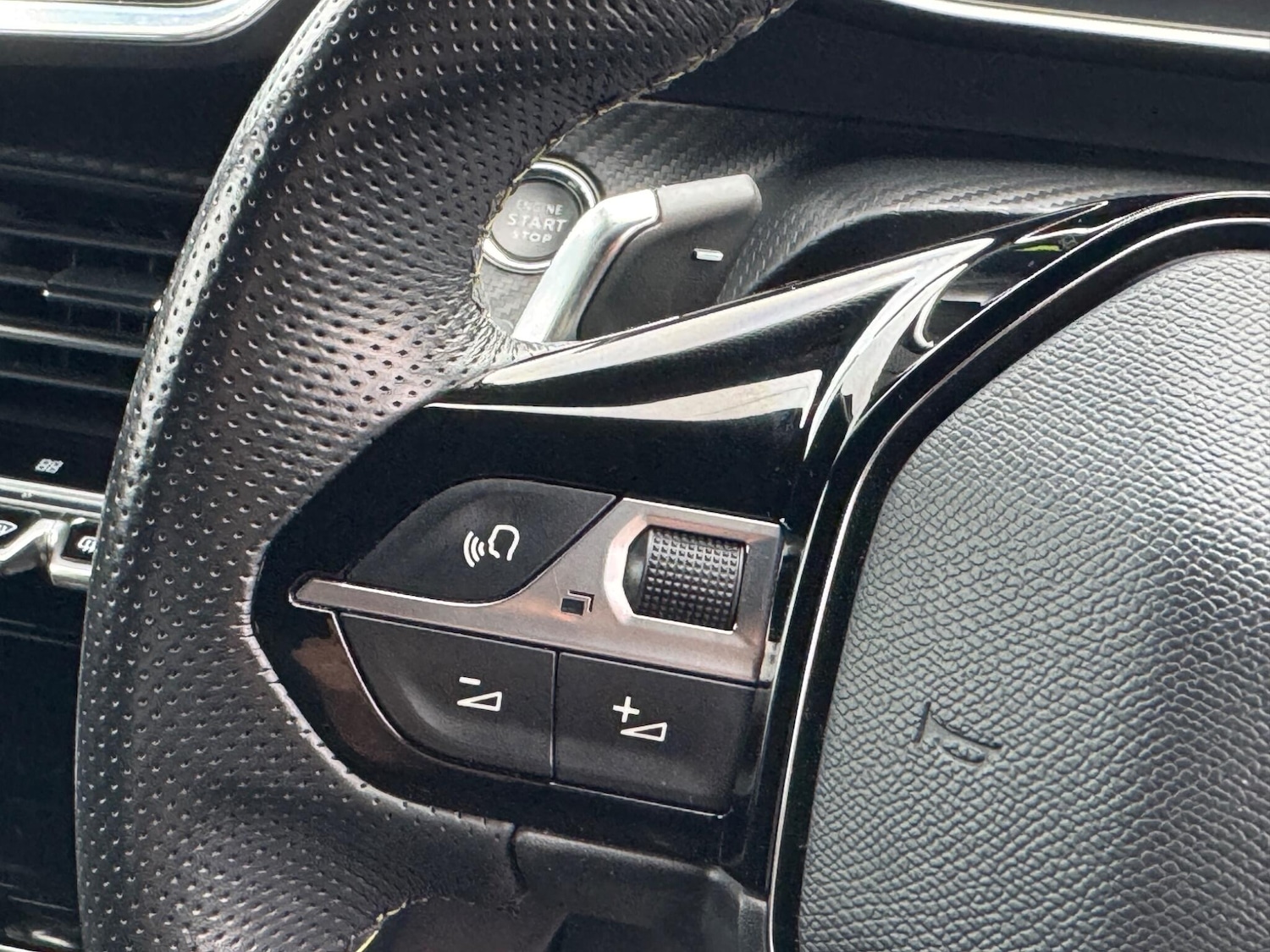 Used Peugeot 2008 2021 for sale - 76283242: Photo 51