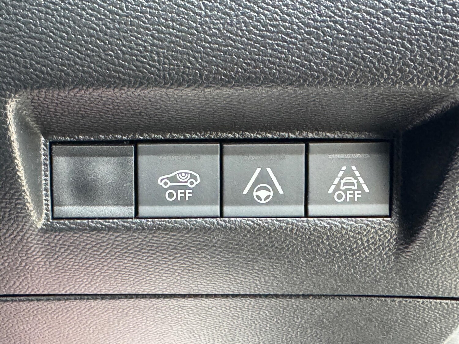 Used Peugeot 2008 2021 for sale - 76283242: Photo 57