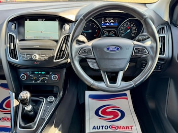 Used Ford Focus 2017 for sale - 76109437: Photo 2
