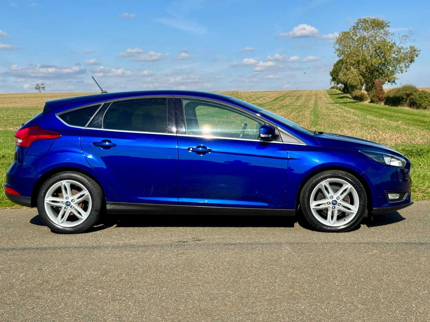 Used Ford Focus 2017 for sale - 76109437: Photo 3