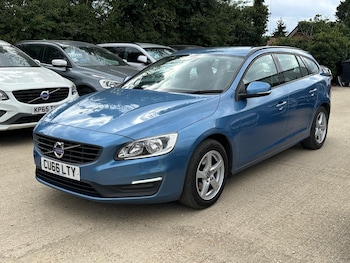 Used Volvo V60 2017 for sale - 75682042: Photo