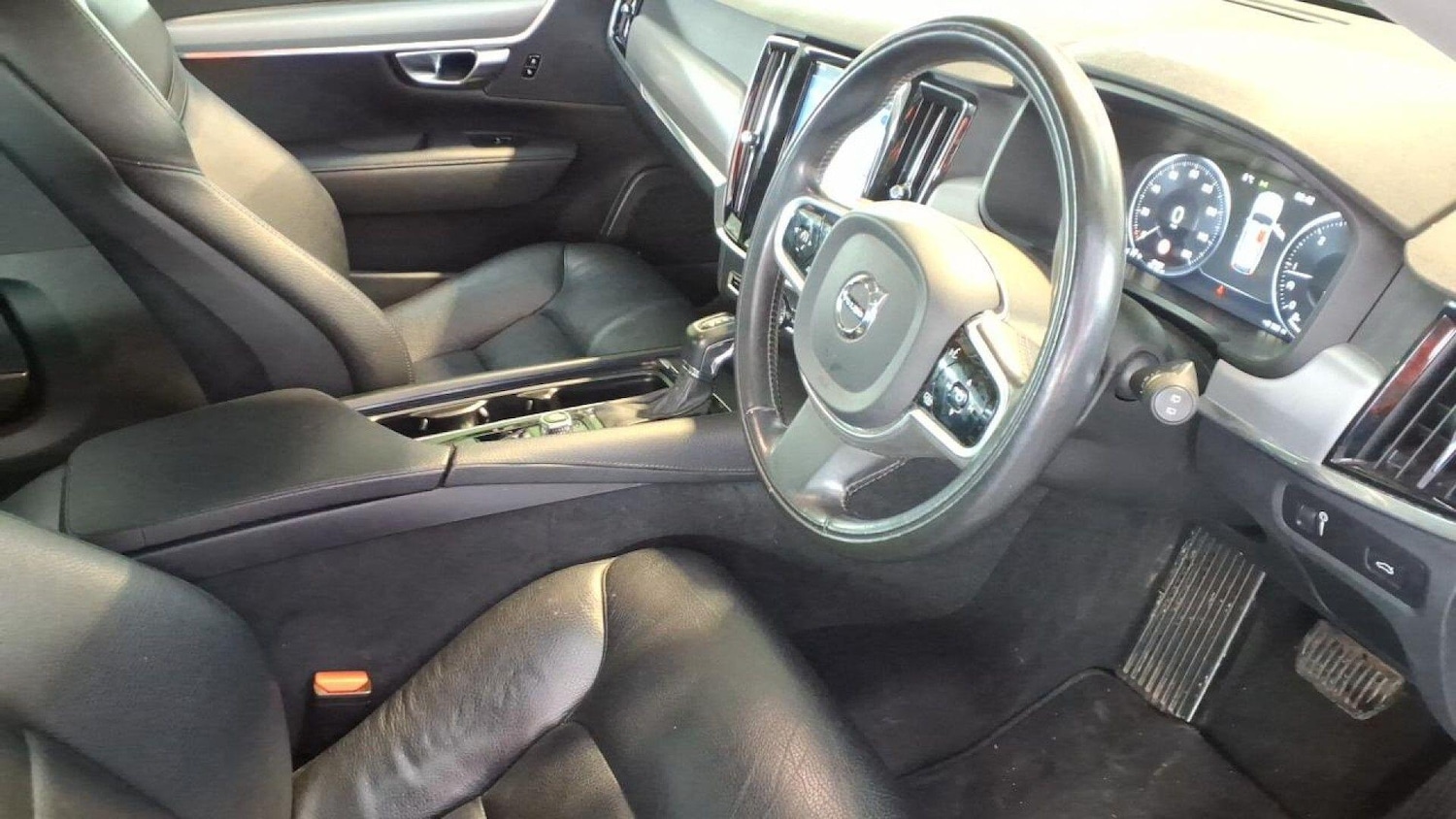 Used Volvo V90 2018 for sale - 77320818: Photo 3