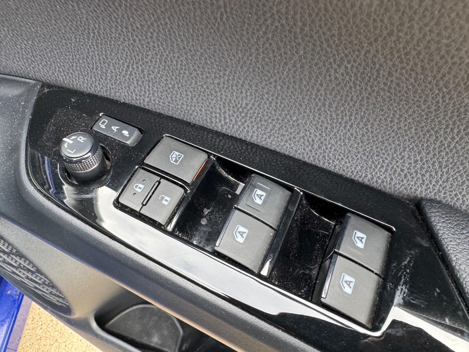 Used Toyota Prius 2017 for sale - 77737825: Photo 27